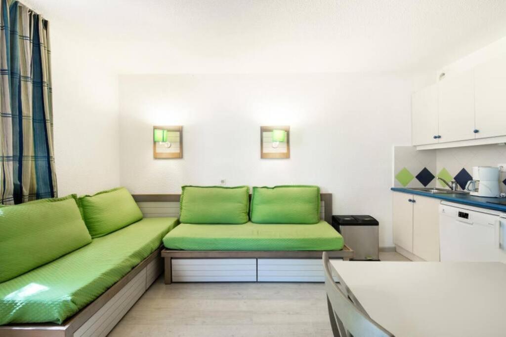 Bel Appartement Vue Sur Piscine 1 Chambre Fermee Et 1 Espace Cabine แซ็งต์-ราฟาเอล ภายนอก รูปภาพ