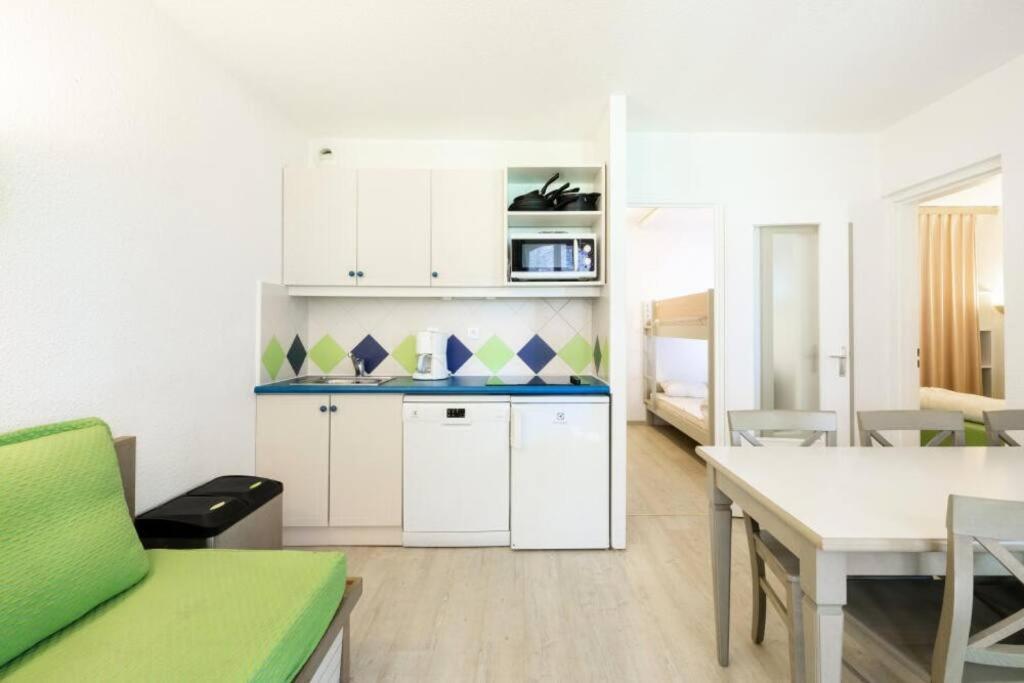 Bel Appartement Vue Sur Piscine 1 Chambre Fermee Et 1 Espace Cabine แซ็งต์-ราฟาเอล ภายนอก รูปภาพ